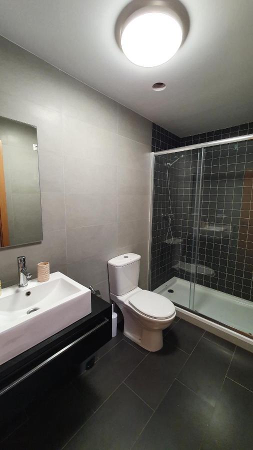 ואלדוויניו Modern 4 Double Bedroom Villa With Pool / Garden מראה חיצוני תמונה